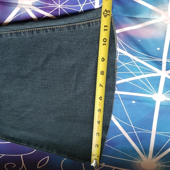 NWT High-rise flare jeans - Picture 12 of 14